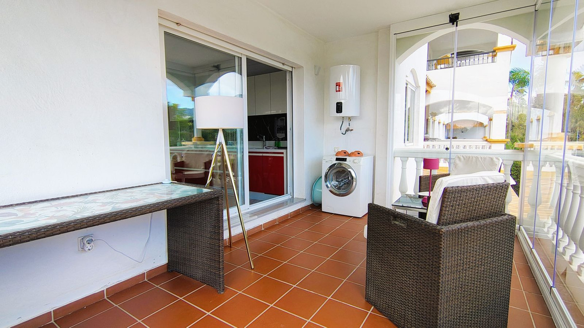 4 Bed Apartment for sale in Nueva Andalucía Costa Del Sol, Málaga, Spain