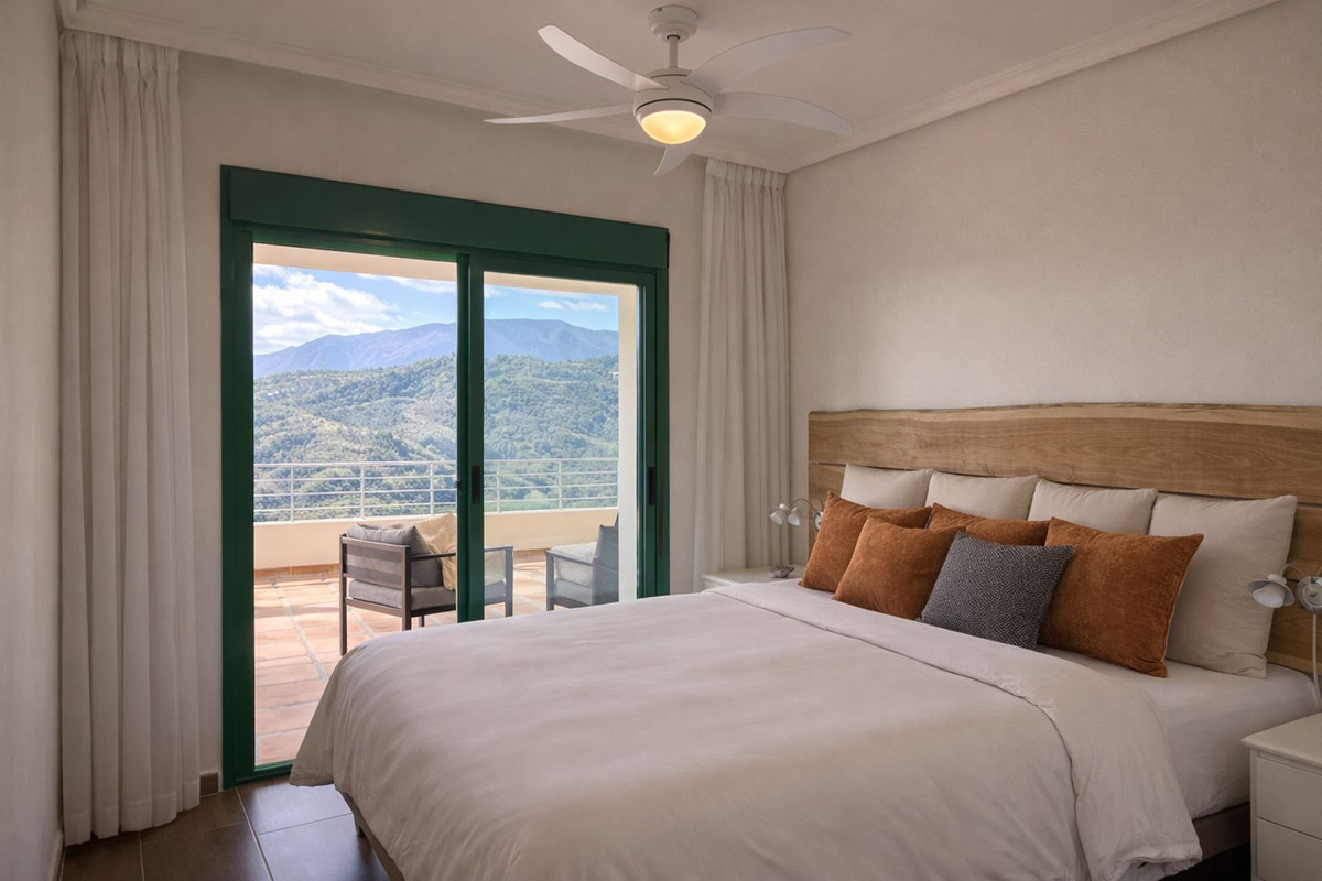 2 Bed Apartment for sale in Selwo Costa Del Sol, Málaga, Spain
