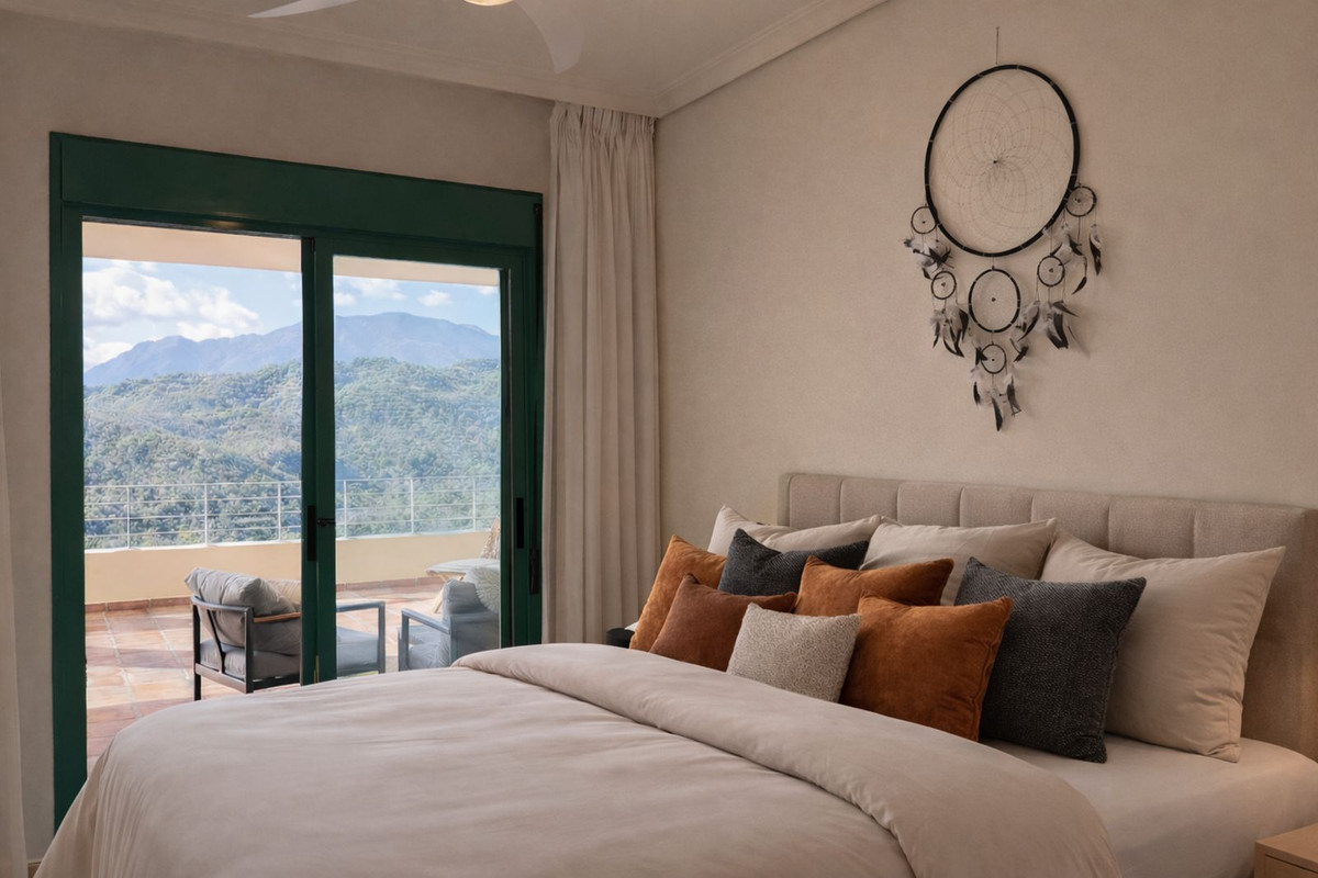 2 Bed Apartment for sale in Selwo Costa Del Sol, Málaga, Spain