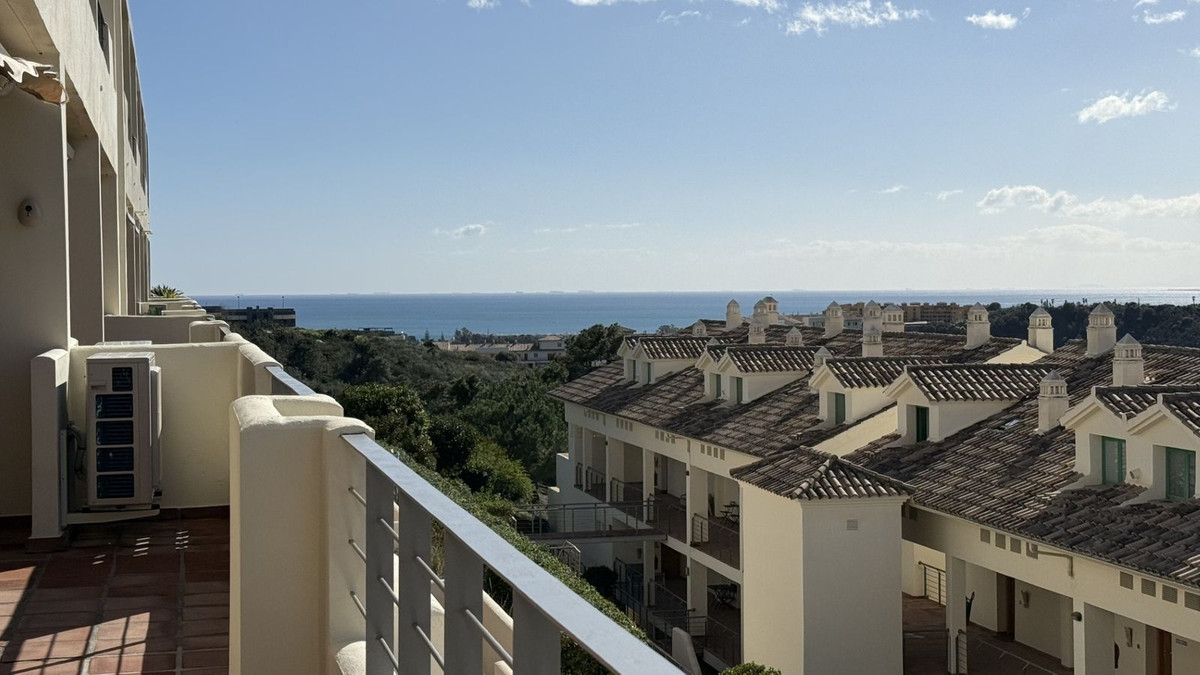 2 Bed Apartment for sale in Selwo Costa Del Sol, Málaga, Spain
