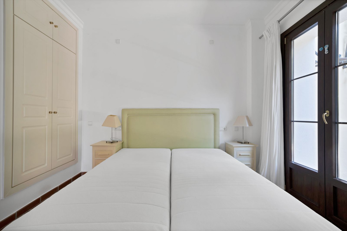 3 Bed Townhouse for sale in Benahavís Costa Del Sol, Málaga, Spain