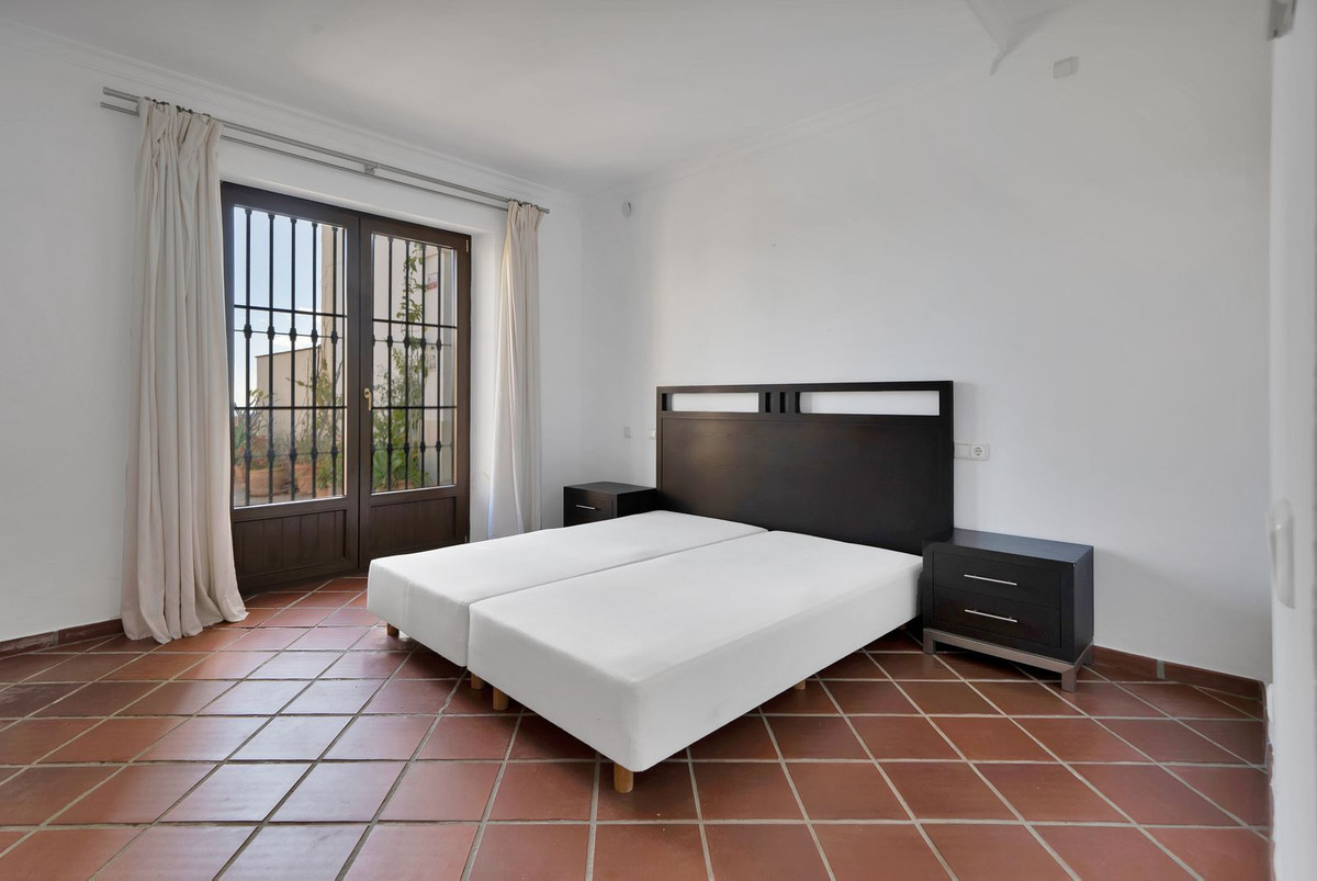 3 Bed Townhouse for sale in Benahavís Costa Del Sol, Málaga, Spain