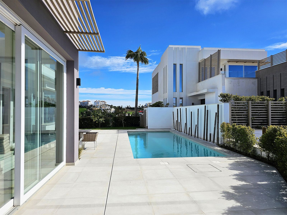 5 Bed Townhouse for sale in Riviera Del Sol Costa Del Sol, Málaga, Spain