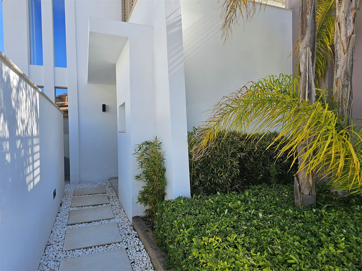 5 Bed Townhouse for sale in Riviera Del Sol Costa Del Sol, Málaga, Spain