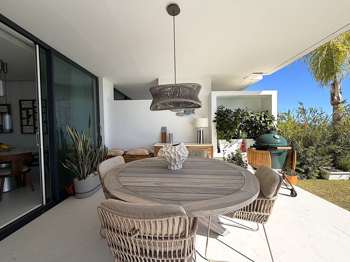 2 Bed Apartment for sale in Marbella Costa Del Sol, Málaga, Spain