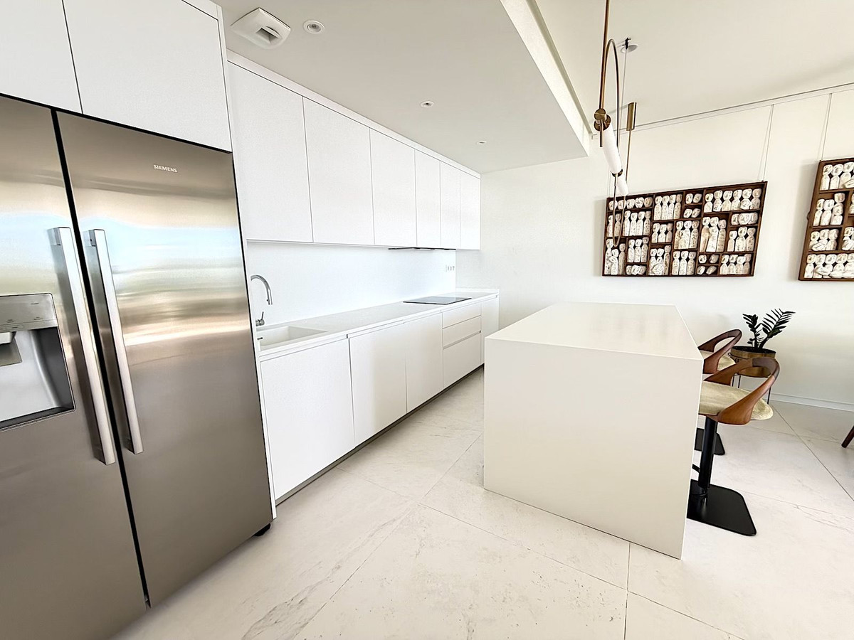 2 Bed Apartment for sale in Marbella Costa Del Sol, Málaga, Spain