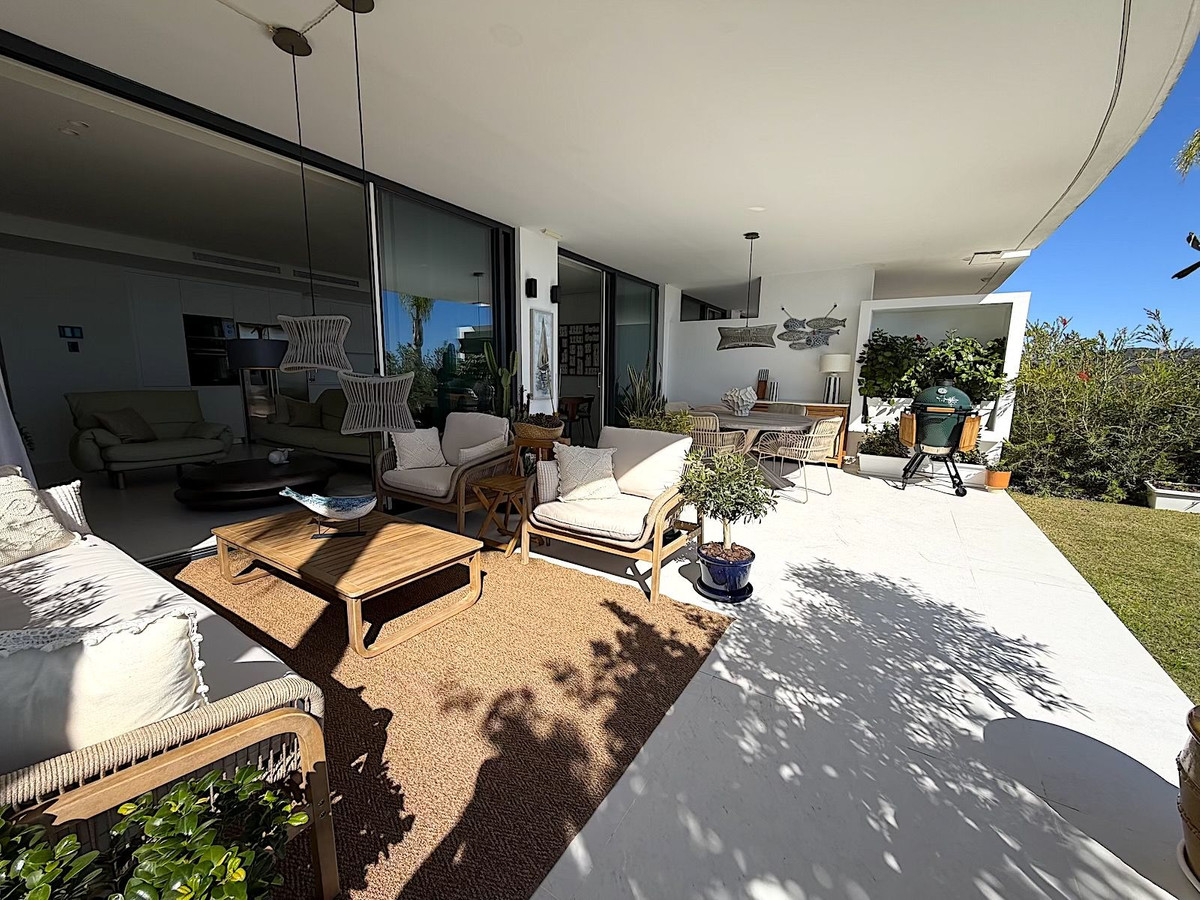 2 Bed Apartment for sale in Marbella Costa Del Sol, Málaga, Spain