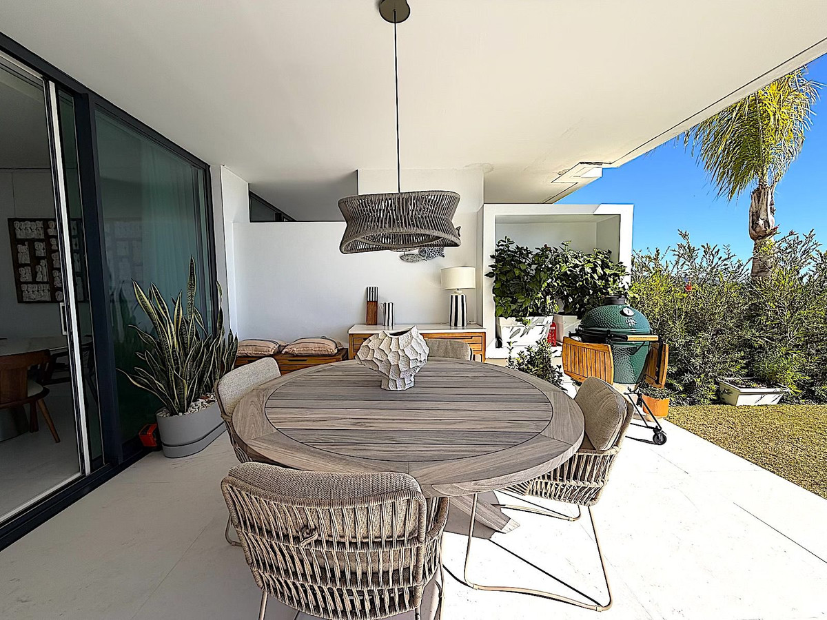 2 Bed Apartment for sale in Marbella Costa Del Sol, Málaga, Spain