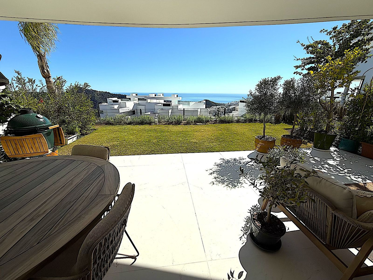 2 Bed Apartment for sale in Marbella Costa Del Sol, Málaga, Spain