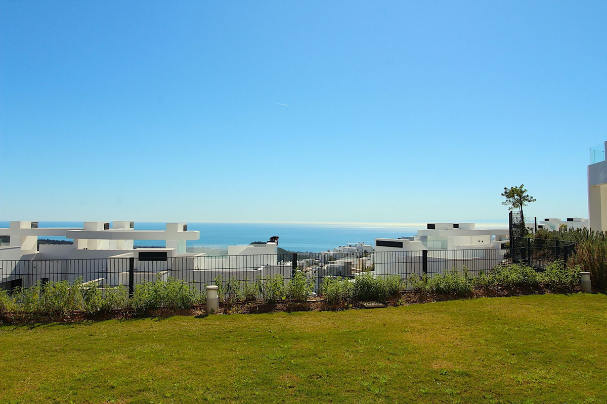 2 Bed Apartment for sale in Marbella Costa Del Sol, Málaga, Spain