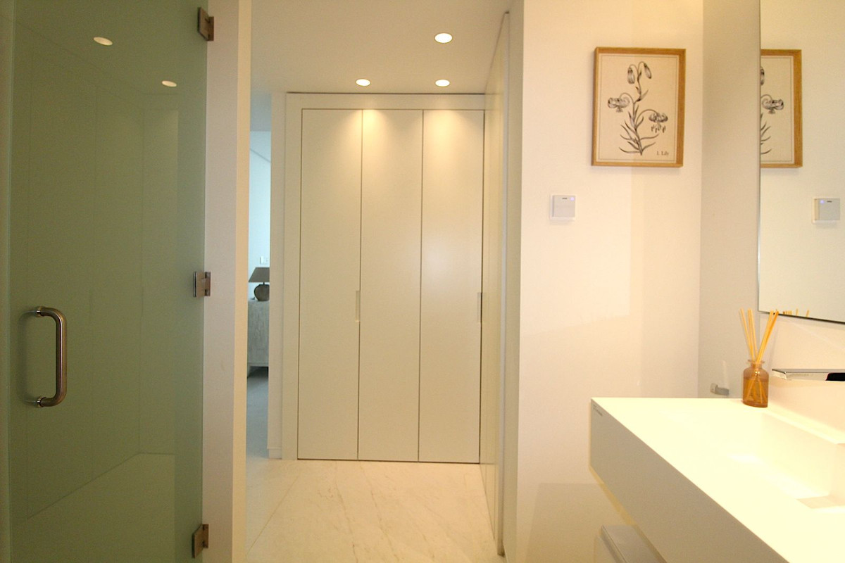 2 Bed Apartment for sale in Marbella Costa Del Sol, Málaga, Spain