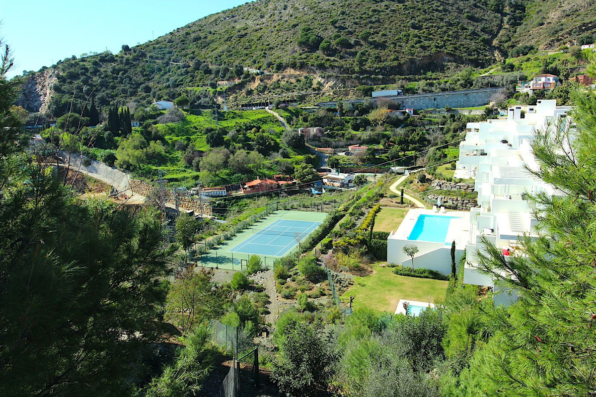 2 Bed Apartment for sale in Marbella Costa Del Sol, Málaga, Spain