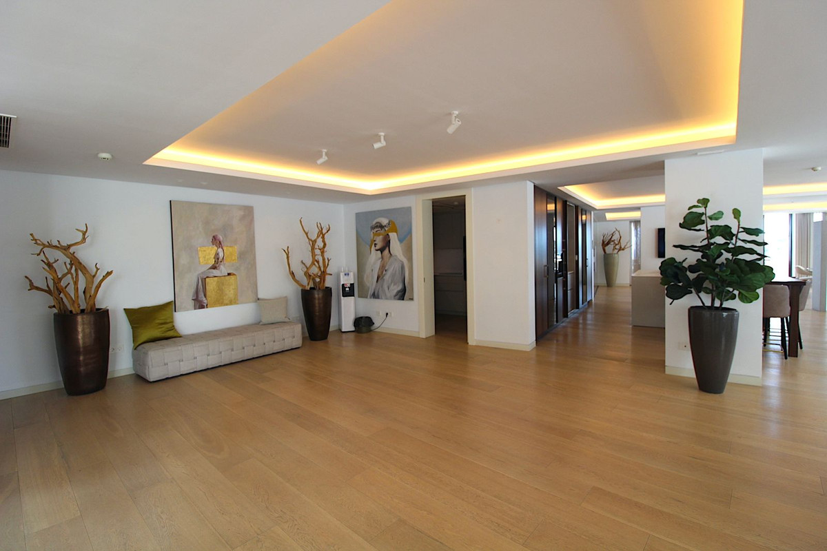2 Bed Apartment for sale in Marbella Costa Del Sol, Málaga, Spain