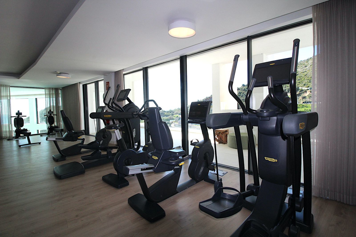 2 Bed Apartment for sale in Marbella Costa Del Sol, Málaga, Spain