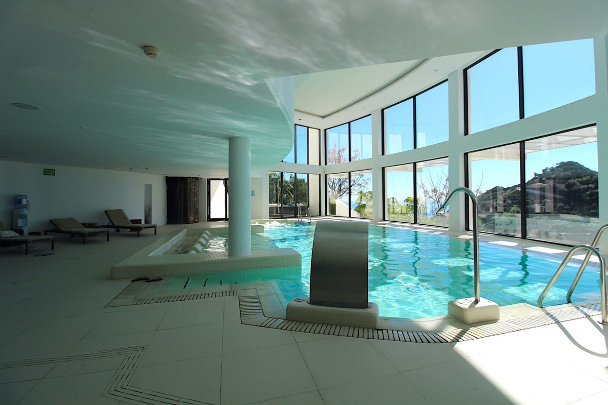 2 Bed Apartment for sale in Marbella Costa Del Sol, Málaga, Spain