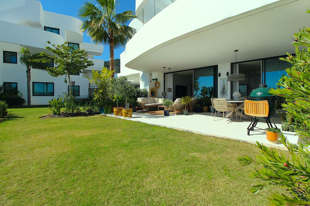 2 Bed Apartment for sale in Marbella Costa Del Sol, Málaga, Spain