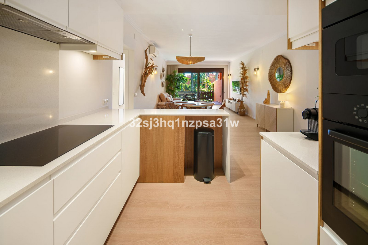 Se vende Apartamento Planta Baja de 2 dormitorios en Costa Del Sol, Málaga, España