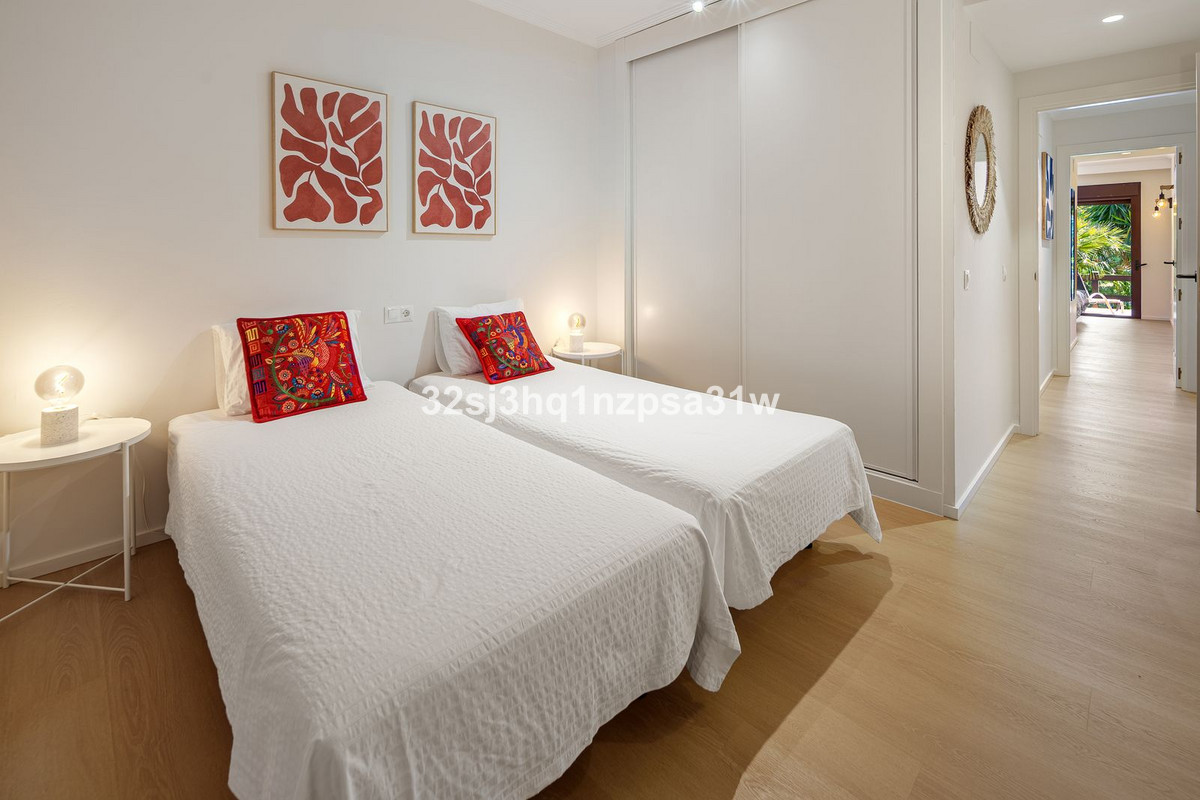 Se vende Apartamento Planta Baja de 2 dormitorios en Costa Del Sol, Málaga, España