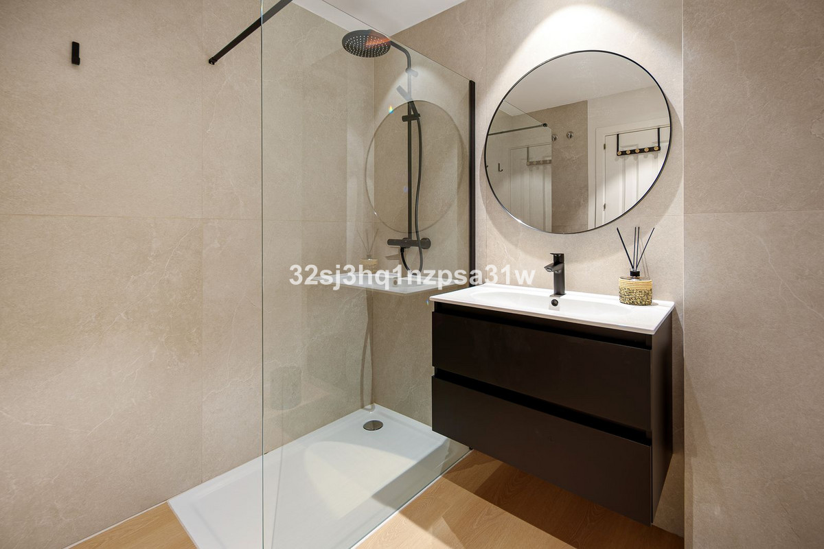 Se vende Apartamento Planta Baja de 2 dormitorios en Costa Del Sol, Málaga, España