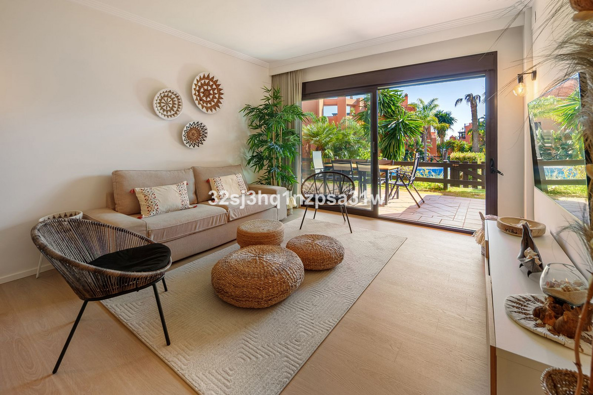 Se vende Apartamento Planta Baja de 2 dormitorios en Costa Del Sol, Málaga, España