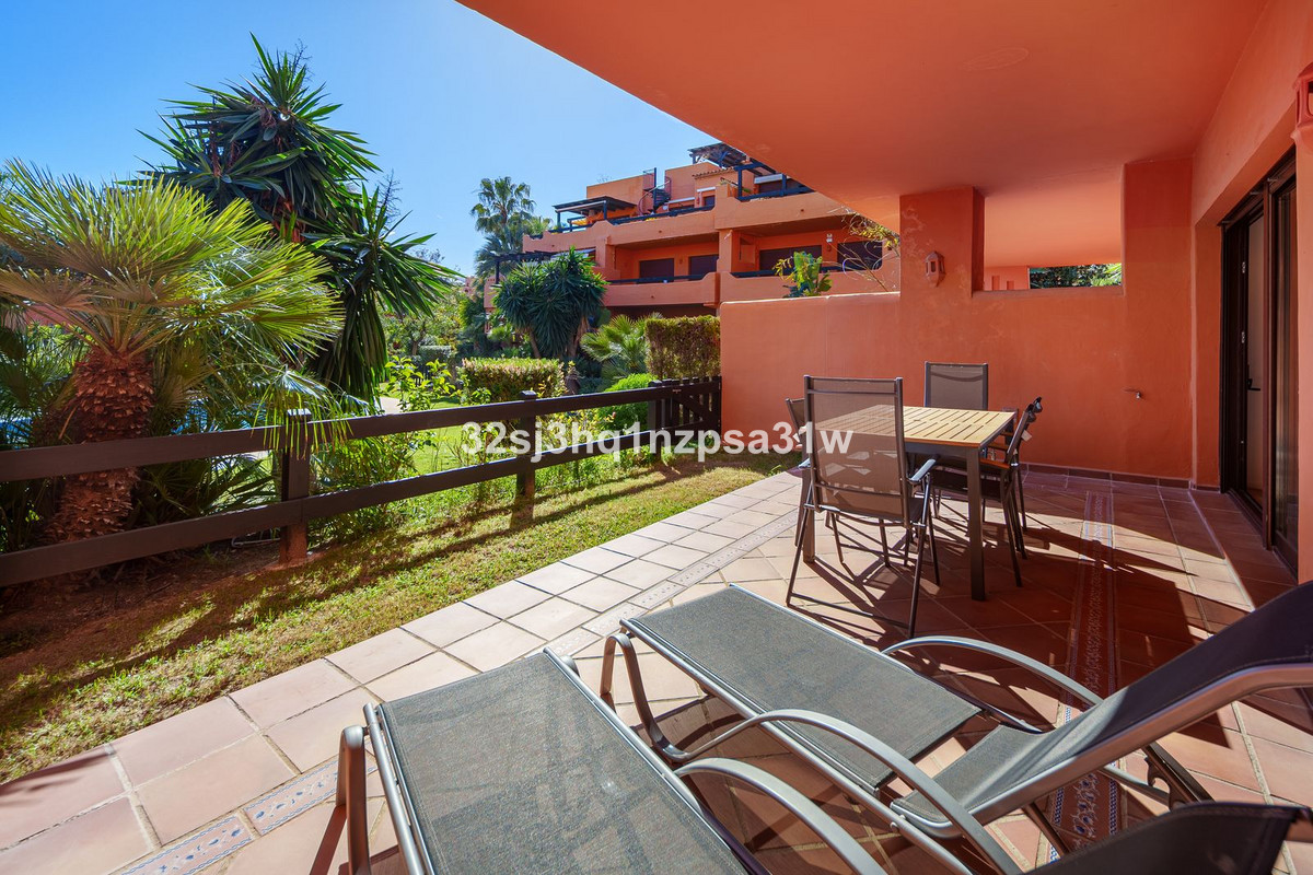 Se vende Apartamento Planta Baja de 2 dormitorios en Costa Del Sol, Málaga, España