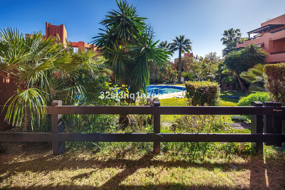 Se vende Apartamento Planta Baja de 2 dormitorios en Costa Del Sol, Málaga, España