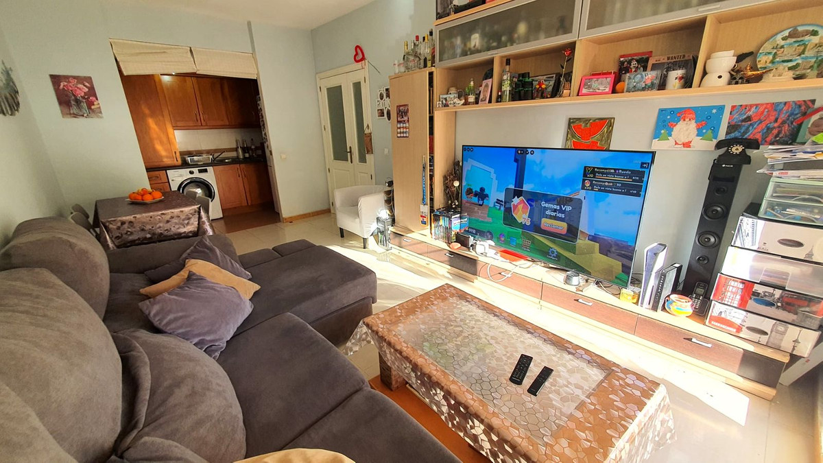 1 Bed Apartment for sale in Los Pacos Costa Del Sol, Málaga, Spain