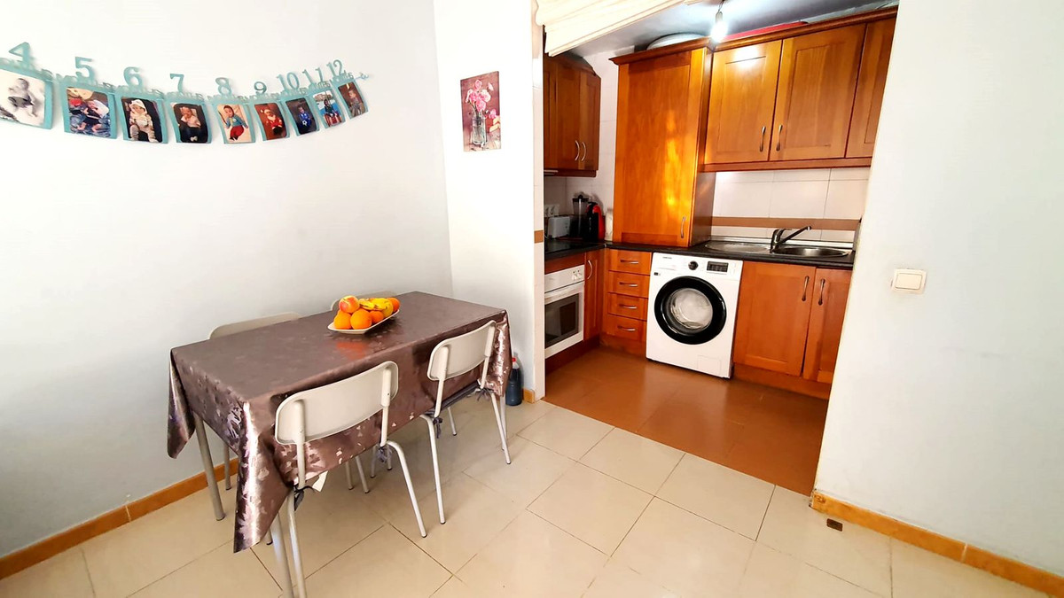 1 Bed Apartment for sale in Los Pacos Costa Del Sol, Málaga, Spain
