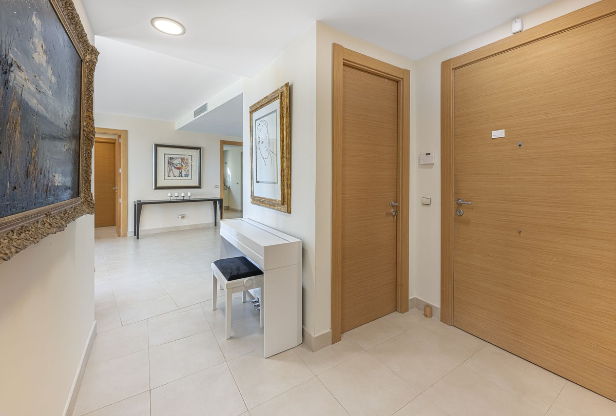 3 Bed Apartment for sale in Marbella Costa Del Sol, Málaga, Spain
