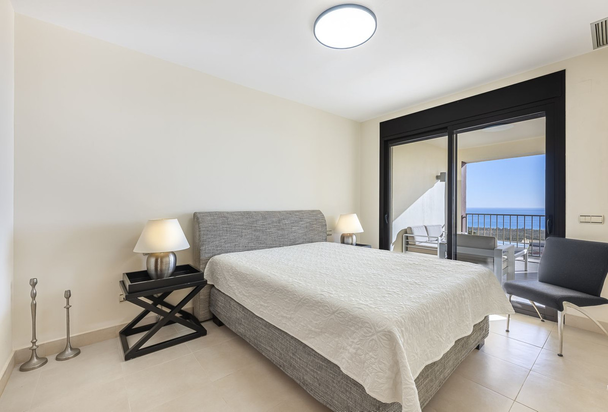 3 Bed Apartment for sale in Marbella Costa Del Sol, Málaga, Spain