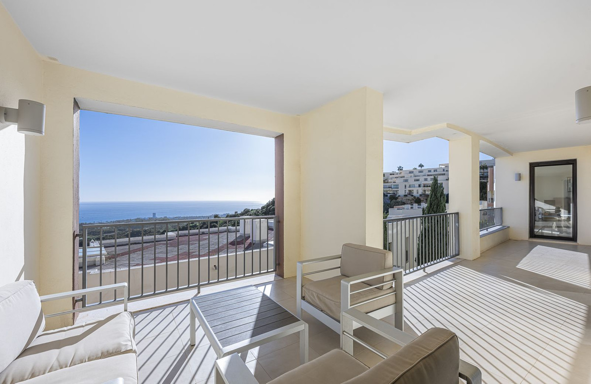3 Bed Apartment for sale in Marbella Costa Del Sol, Málaga, Spain