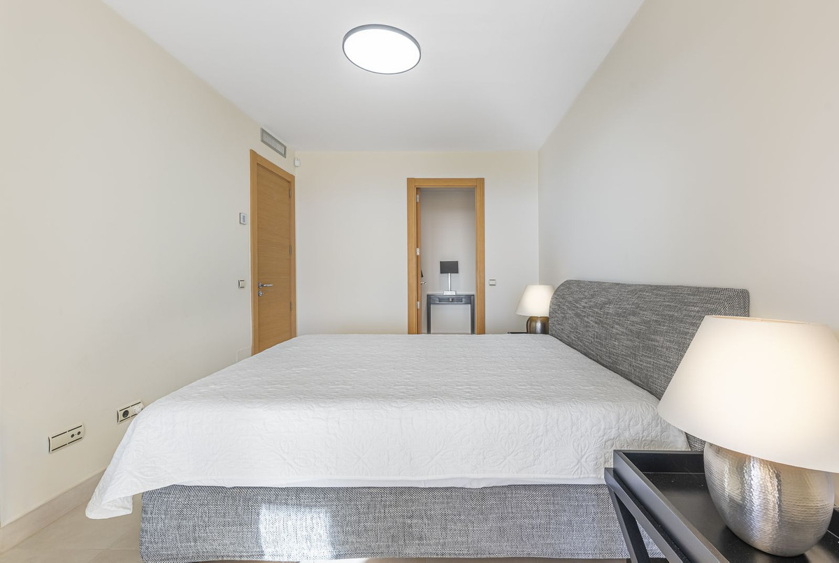3 Bed Apartment for sale in Marbella Costa Del Sol, Málaga, Spain