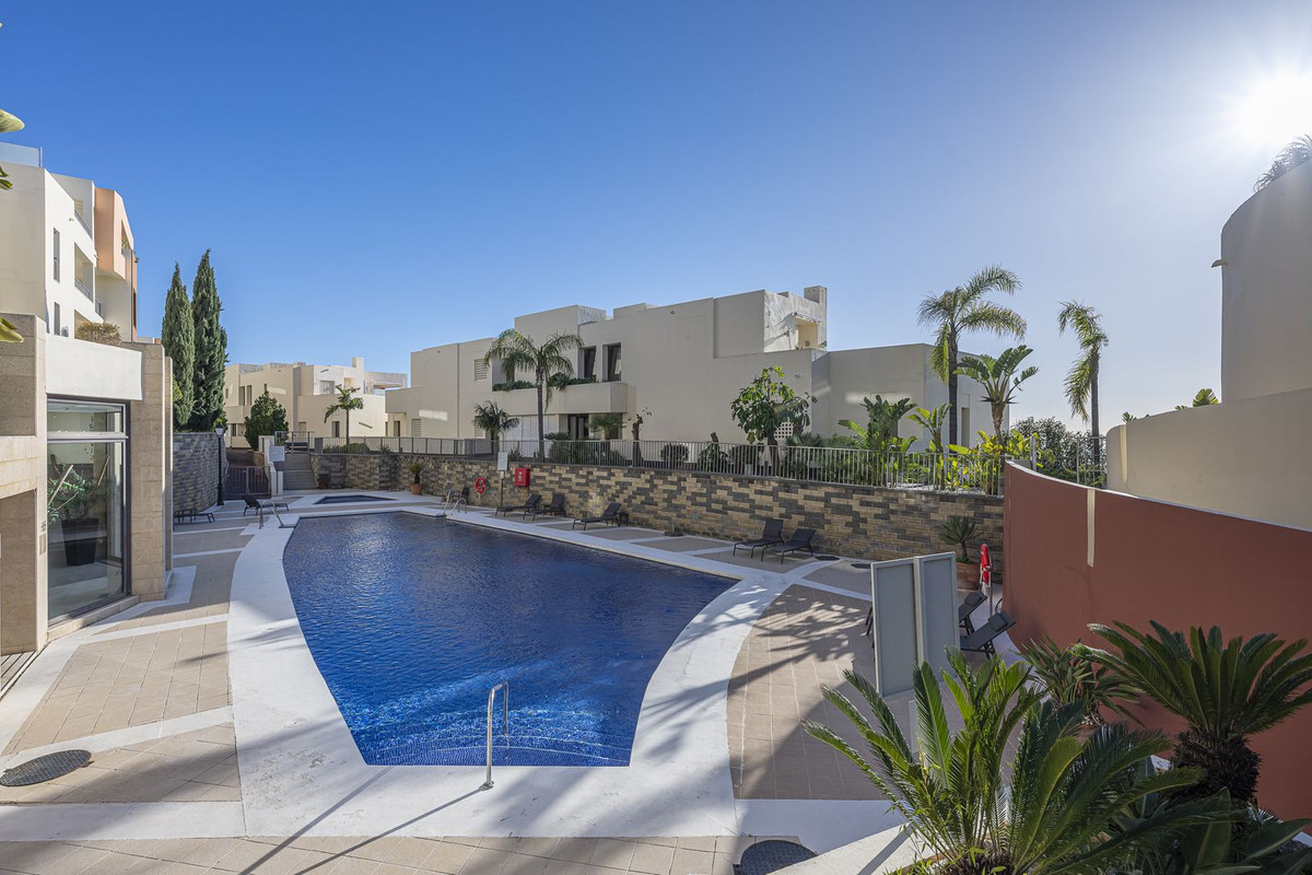 3 Bed Apartment for sale in Marbella Costa Del Sol, Málaga, Spain