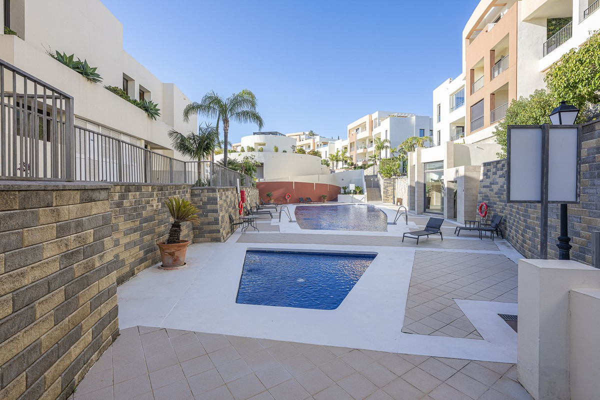 3 Bed Apartment for sale in Marbella Costa Del Sol, Málaga, Spain
