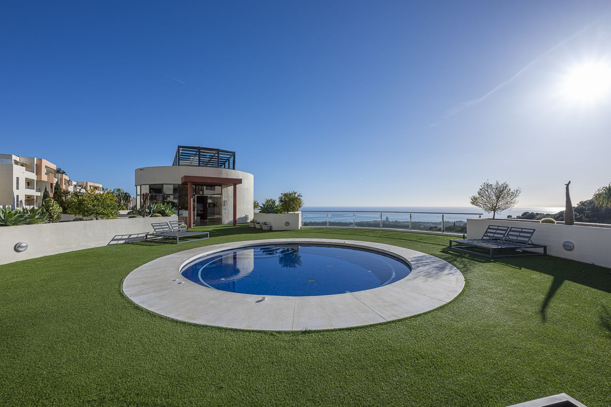 3 Bed Apartment for sale in Marbella Costa Del Sol, Málaga, Spain