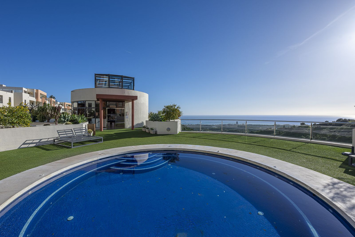 3 Bed Apartment for sale in Marbella Costa Del Sol, Málaga, Spain