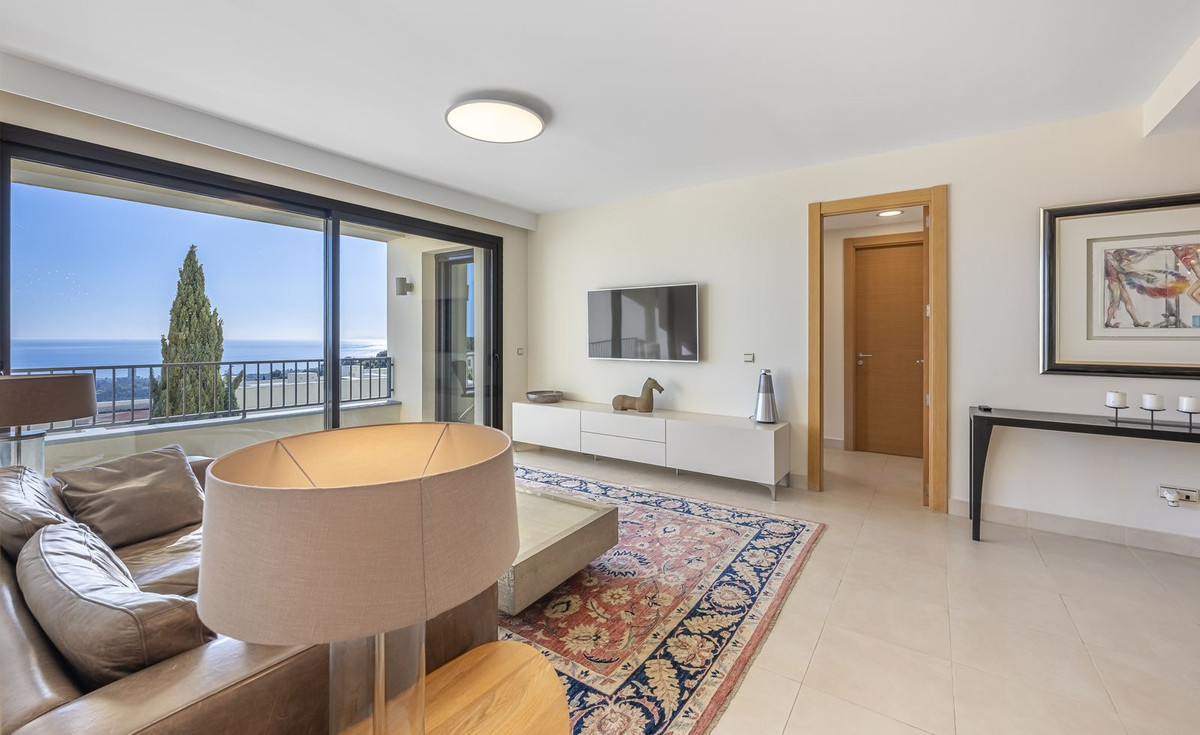 3 Bed Apartment for sale in Marbella Costa Del Sol, Málaga, Spain
