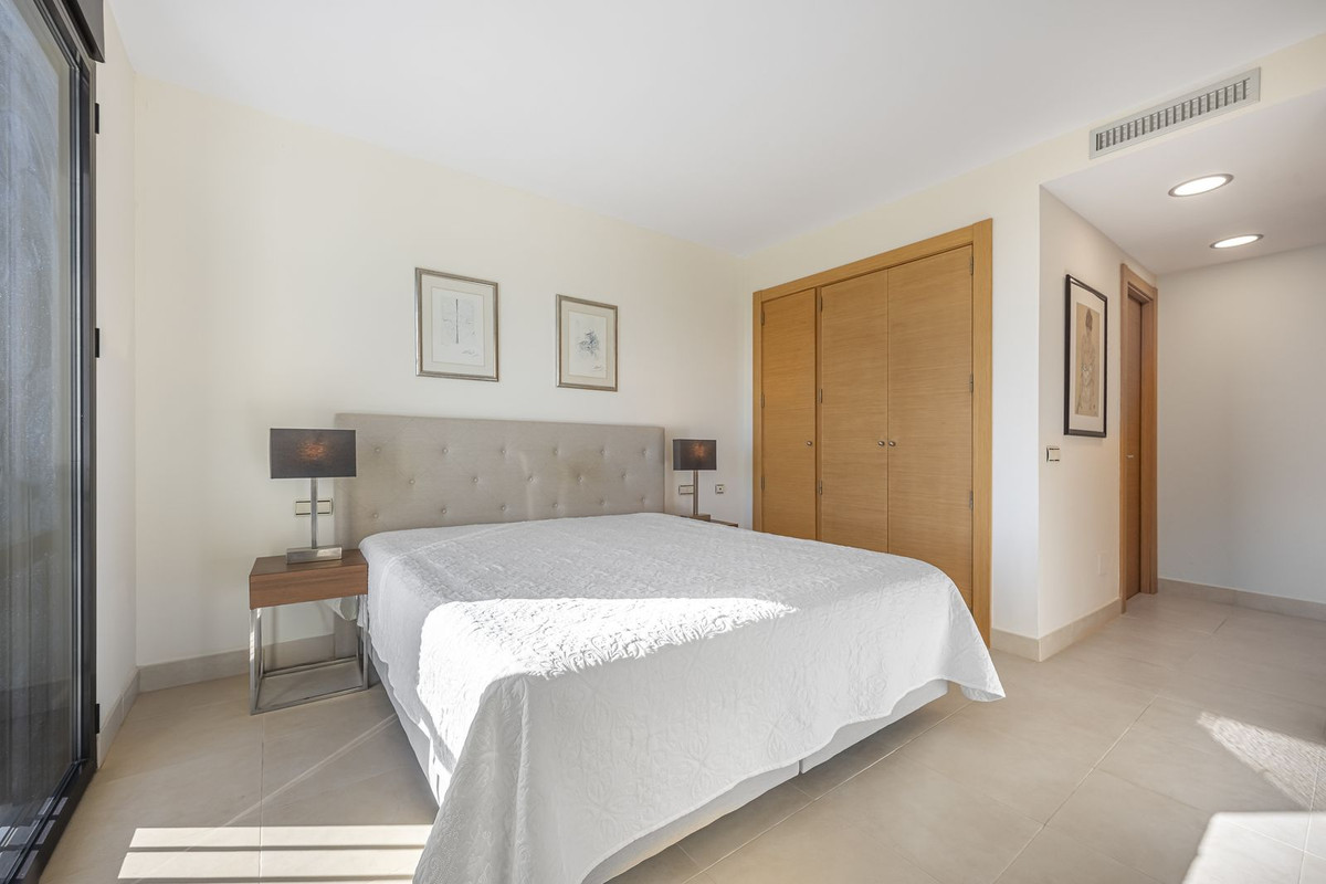 3 Bed Apartment for sale in Marbella Costa Del Sol, Málaga, Spain