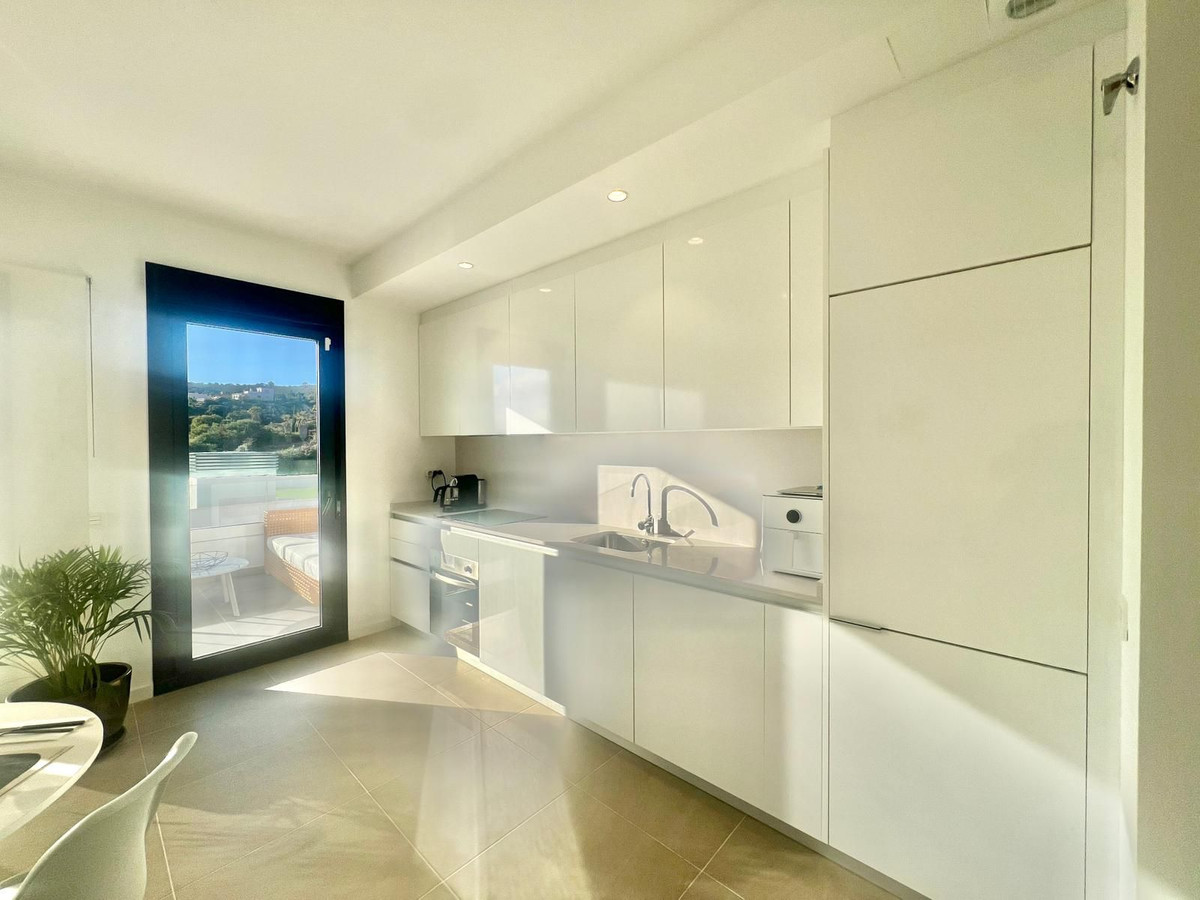 2 Bed Apartment for sale in Manilva Costa Del Sol, Málaga, Spain