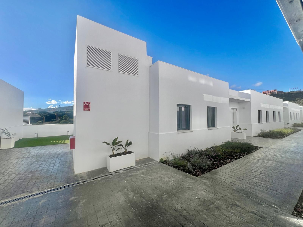 2 Bed Apartment for sale in Manilva Costa Del Sol, Málaga, Spain