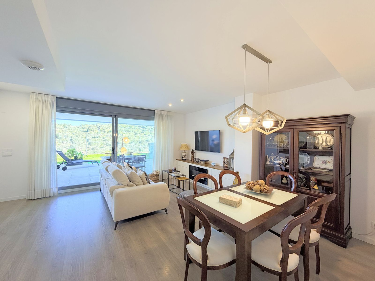 3 Bed Apartment for sale in Estepona Costa Del Sol, Málaga, Spain