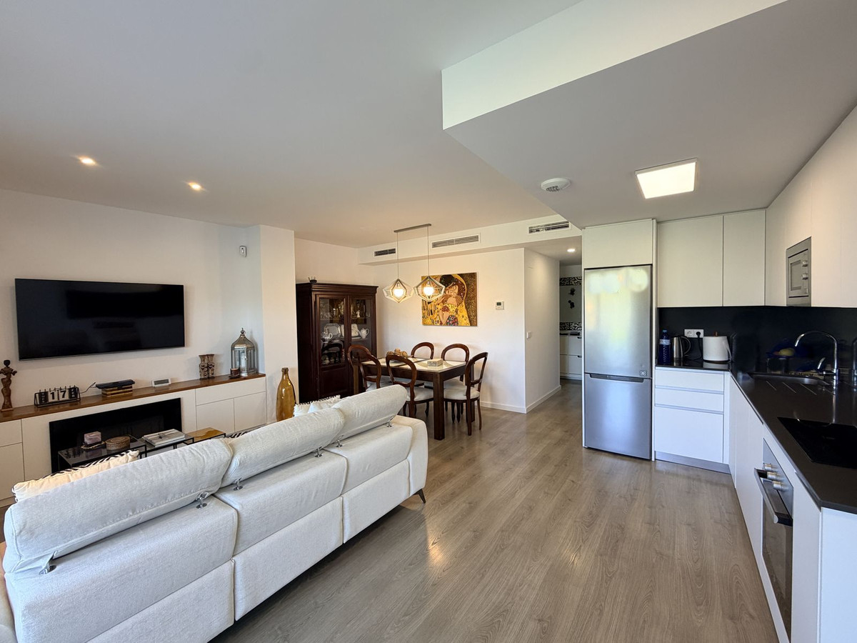 3 Bed Apartment for sale in Estepona Costa Del Sol, Málaga, Spain