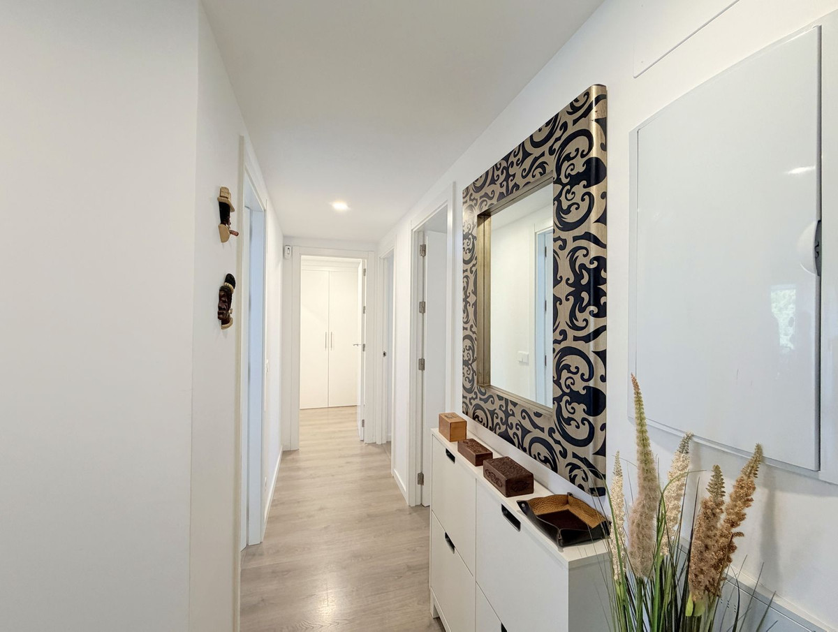 3 Bed Apartment for sale in Estepona Costa Del Sol, Málaga, Spain