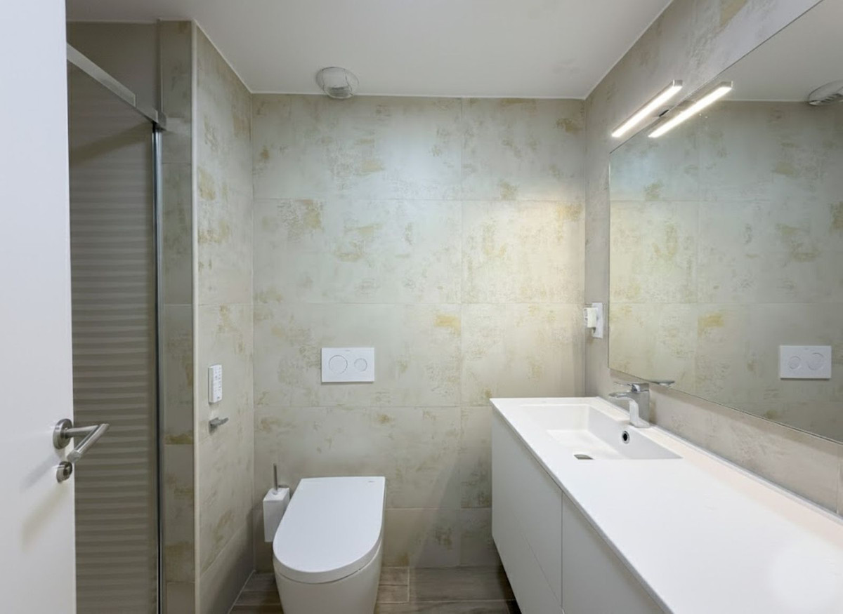 3 Bed Apartment for sale in Estepona Costa Del Sol, Málaga, Spain