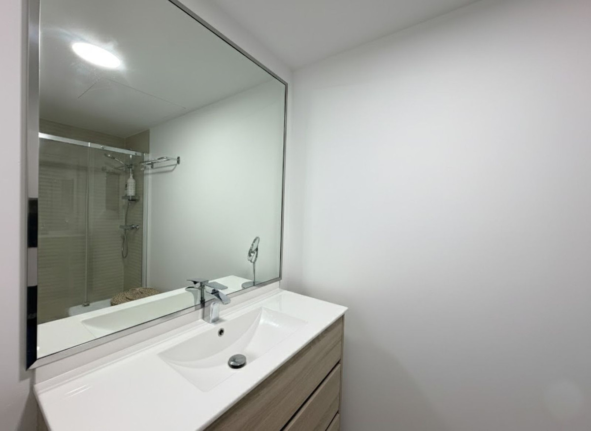 3 Bed Apartment for sale in Estepona Costa Del Sol, Málaga, Spain