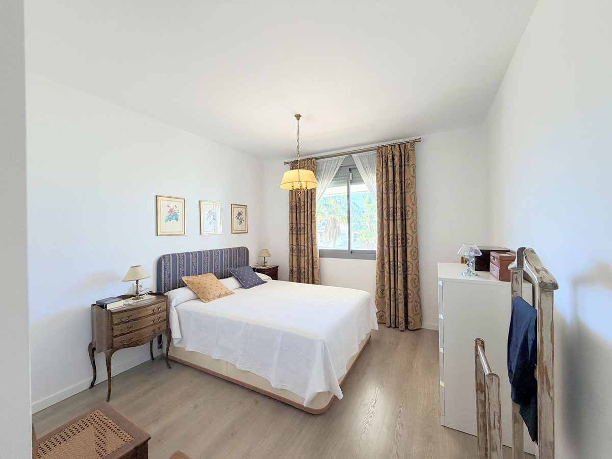 3 Bed Apartment for sale in Estepona Costa Del Sol, Málaga, Spain