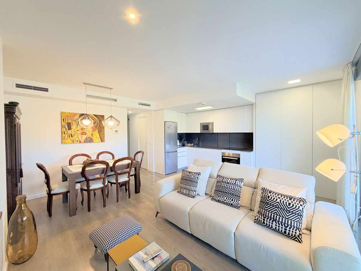 3 Bed Apartment for sale in Estepona Costa Del Sol, Málaga, Spain