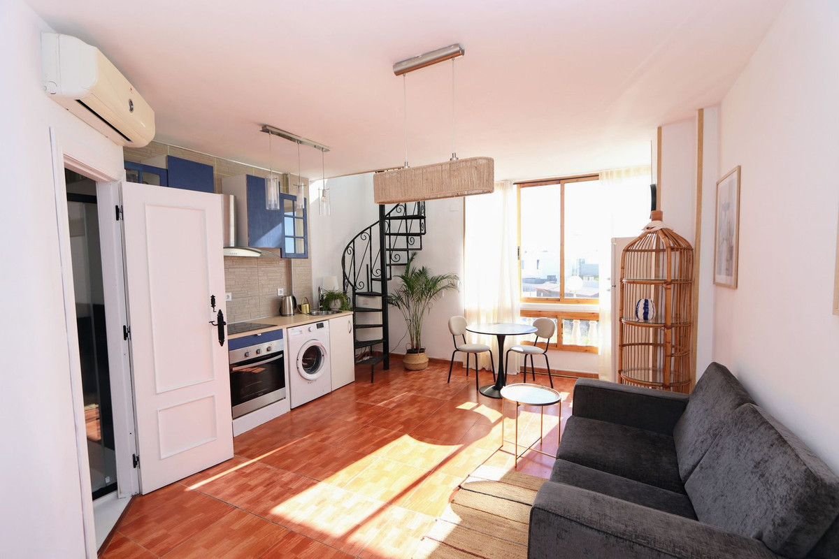 Se vende Apartamento en Planta Última de 2 dormitorios en Costa Blanca, Alicante, España