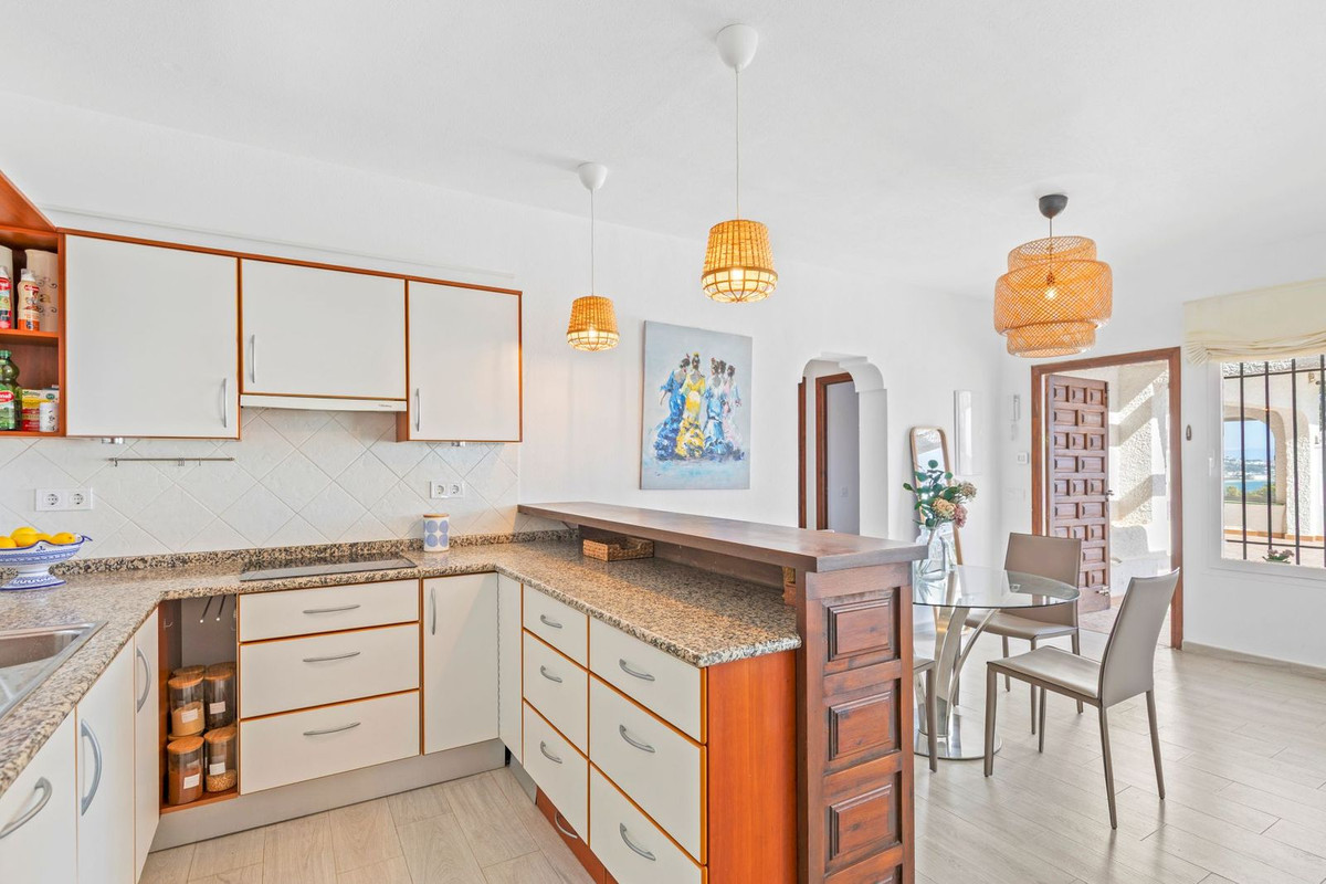Se vende Villa - Chalet de 5 dormitorios en Costa Del Sol, Málaga, España