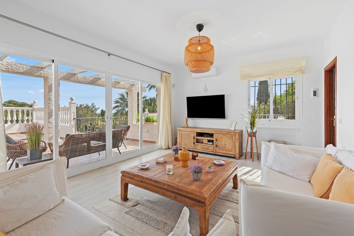 Se vende Villa - Chalet de 5 dormitorios en Costa Del Sol, Málaga, España